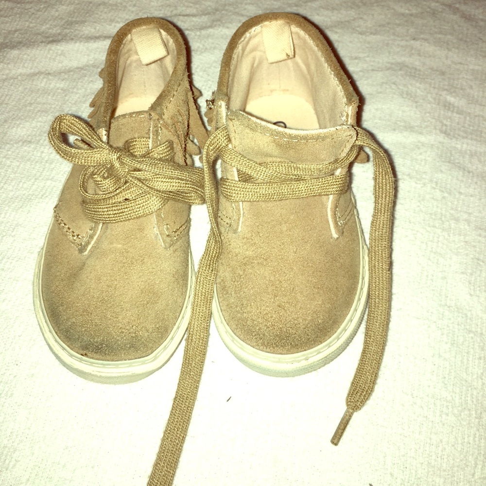 Unisex shoes 👟 brand Gap size #6 toddler